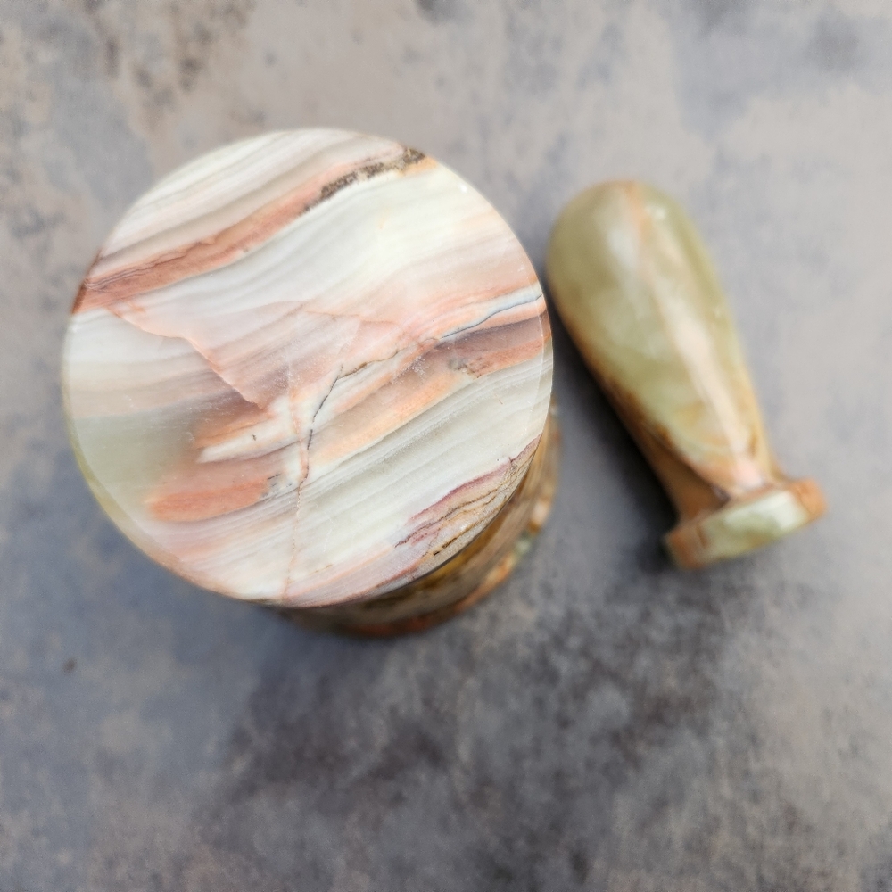 Green Onyx Mortar And Pestle 3.25" Tall - Picture 3 of 16